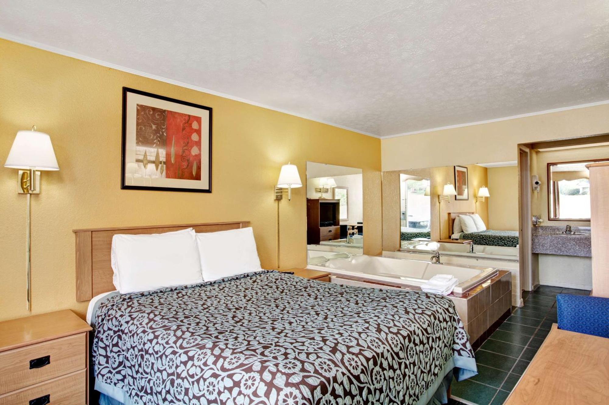 Days Inn By Wyndham Knoxville West Dış mekan fotoğraf